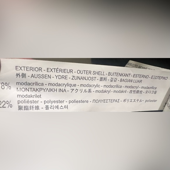 Zara Girls faux black vest with poker dot lining. Kids size 5/6. NWOT - Picture 5 of 5